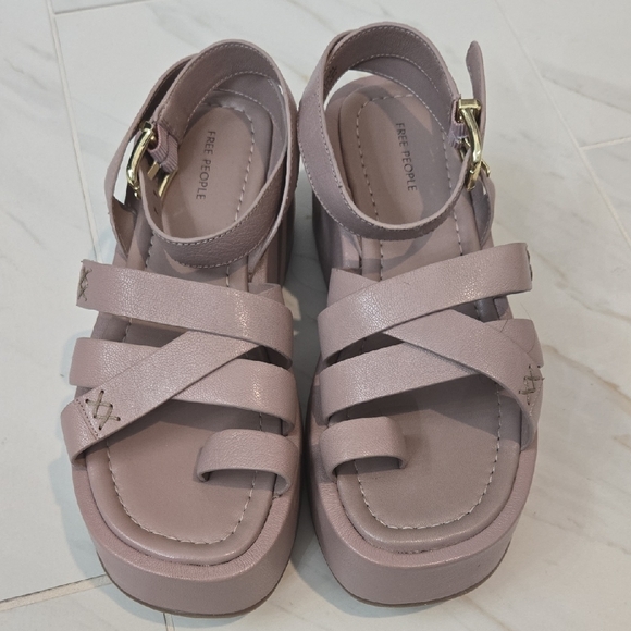 Free People Mauve Platform Sandals - Picture 3 of 6